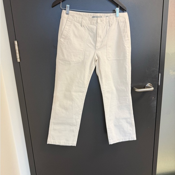 Vince Light Beige Capris with Pockets - Picture 11 of 13